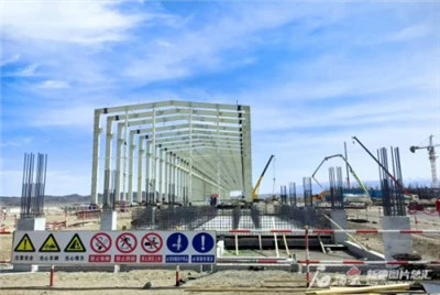 Den første bygning af Barkol-konverterstationen i 【Xinjiang-elektricitet på vej ind i Chongqing】 ...